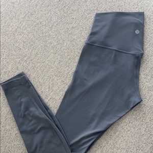 Lululemon aligns grey blue size 6